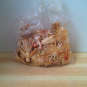 Kleiner Beutel mit Strohsternen