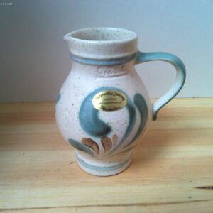 Steingut Tonkrug mit schönem Muster