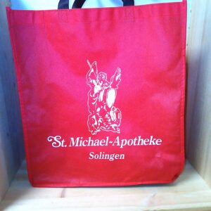 Rote Einkaufstasche mit Aufdruck