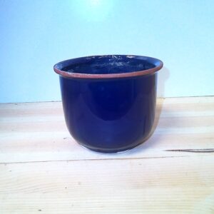 Dunkelblauer Keramiktopf