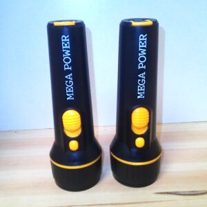 Zwei große Taschenlampen