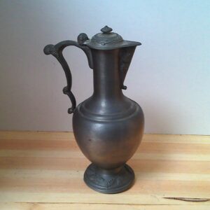 Sehr schöne Antike Zinnkaraffe mit Deckel