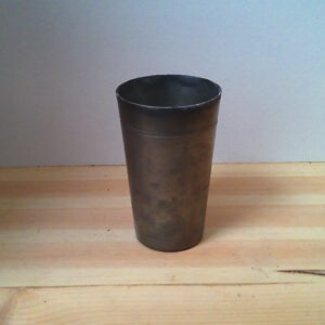 Antiker Trinkbecher aus Zinn