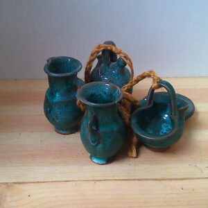 Schöne kleine Keramik Accessoires  zum Aufhängen und Dekorieren