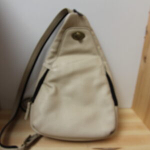 Kleiner Stylischer Nylonrucksack