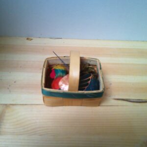 Körbchen mit Gemischten Osterschmuck