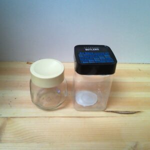 2 Kleine Aufbewahrungsdosen