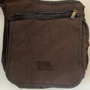 Rucksack Braun 34x34 cm – viele Fächer, Reißverschluss, Klett, Schultergurt