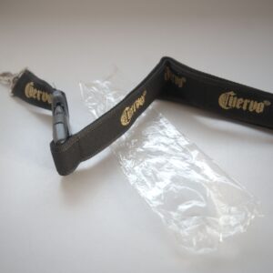 Cuervo Tequila Schlüsselband – schwarz-goldenes Design mit Karabiner