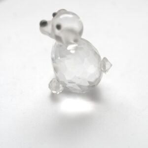 Glasfigur Hund – sitzend, facettiertes Design
