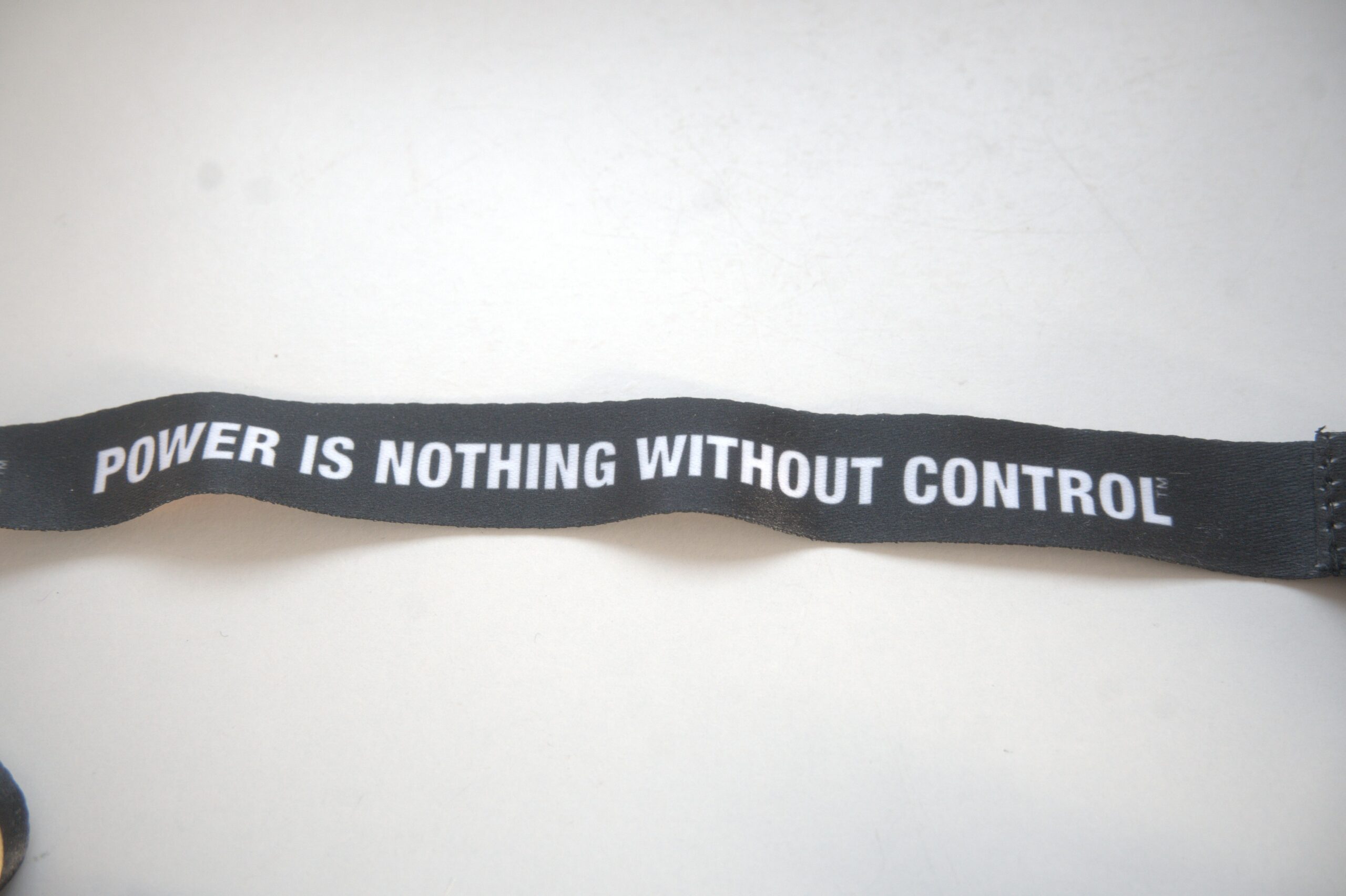 Pirelli Schlüsselband „Power is Nothing Without Control“ – schwarz – Bild 3