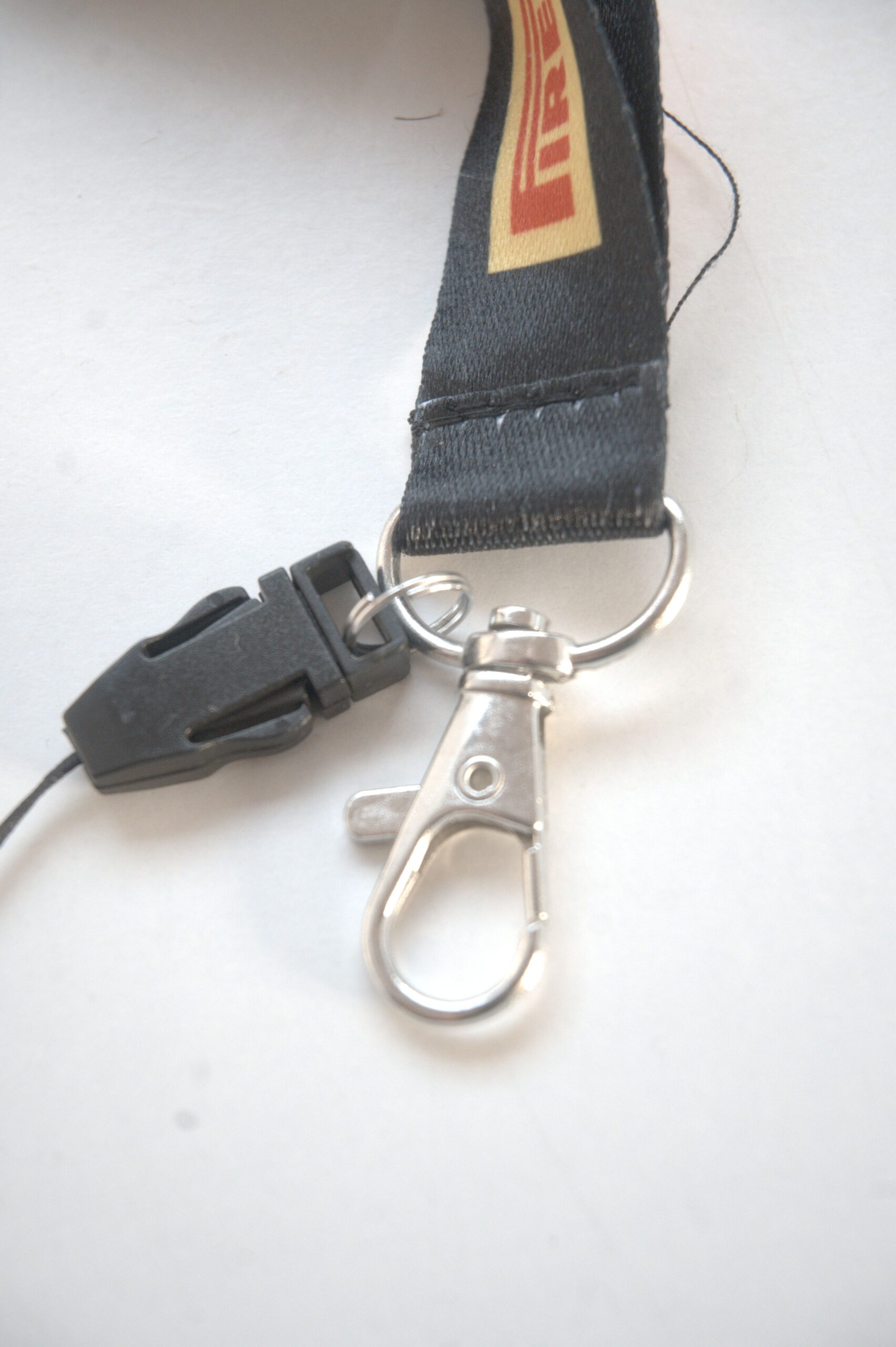 Pirelli Schlüsselband „Power is Nothing Without Control“ – schwarz – Bild 4