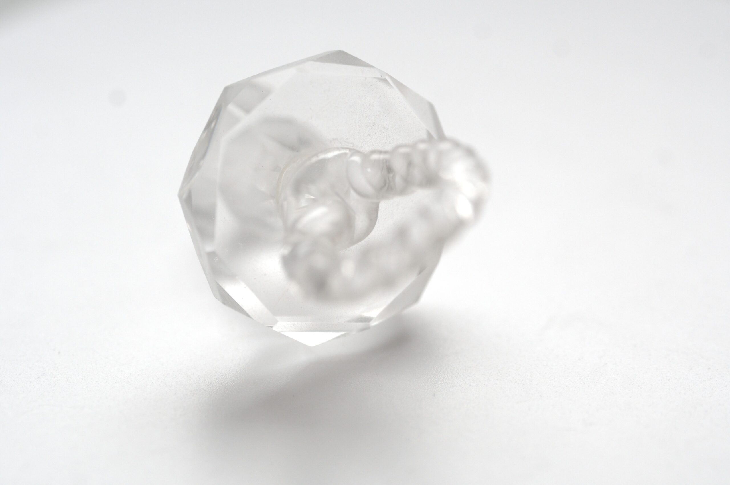 Glasfigur Schnuller mit facettiertem Glaskörper – transparente Dekofigur – Bild 4