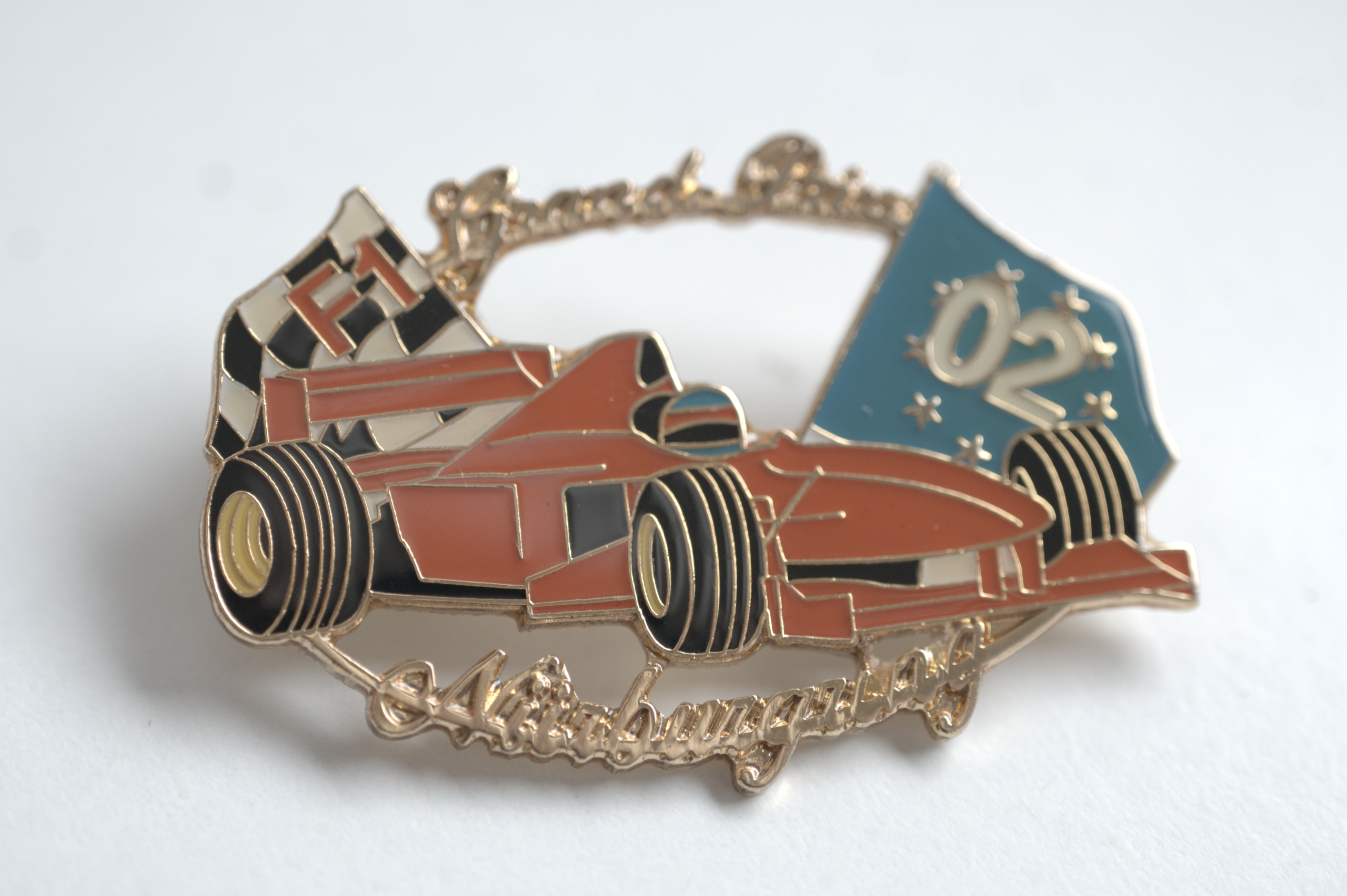 Grand Prix F1 Mürburgring 2002 Pin – Formel-1-Rennwagen mit Streckenmotiv