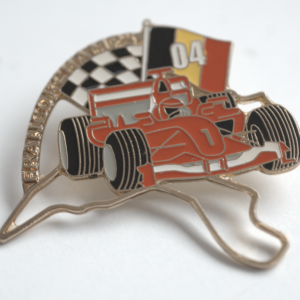 Grand Prix F1 Francorchamps 2004 Pin – Formel-1-Rennwagen mit Streckenmotiv
